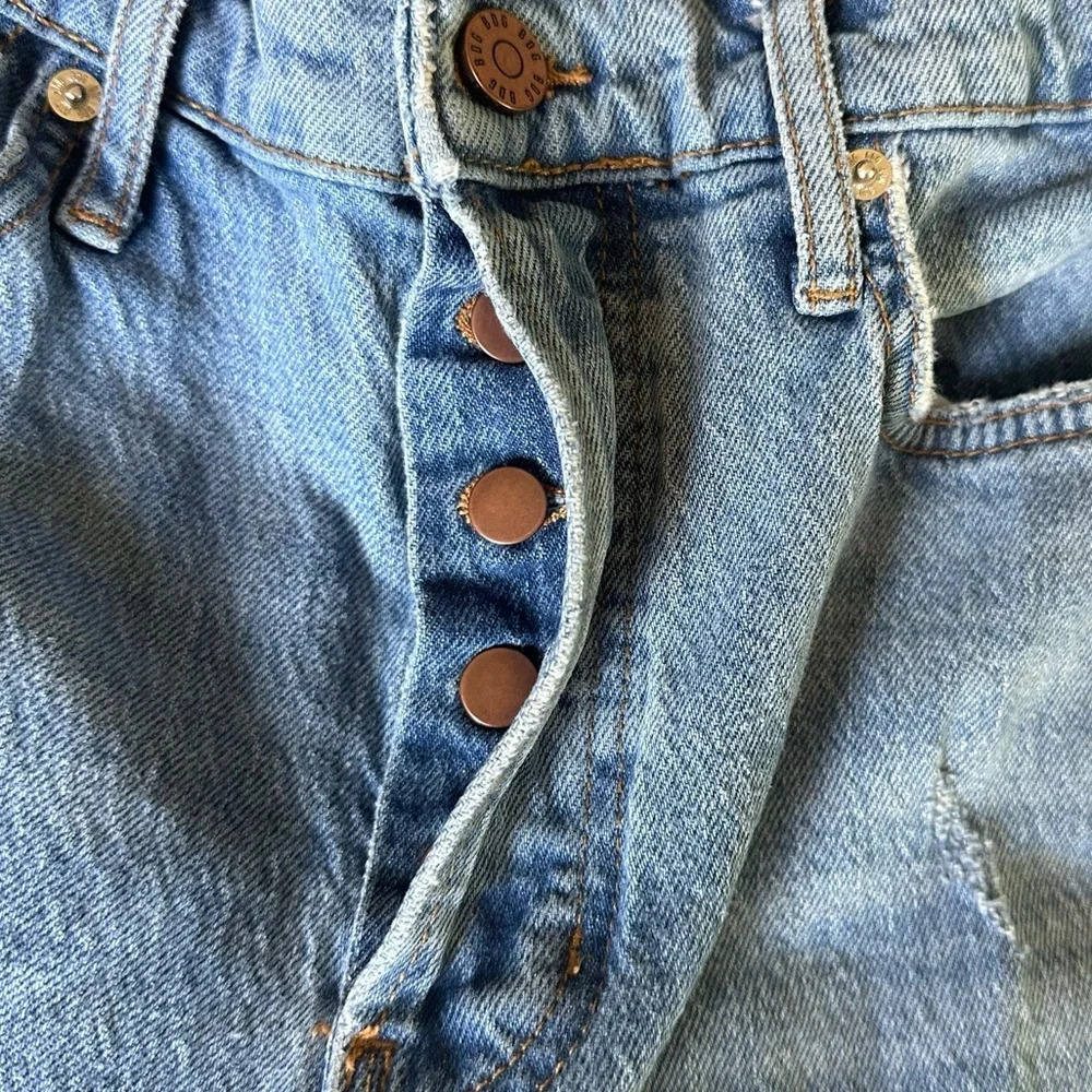 Urban Outfitters BDG High Rise Distressed Straight Jeans size 27 - Picture 3 of 7
